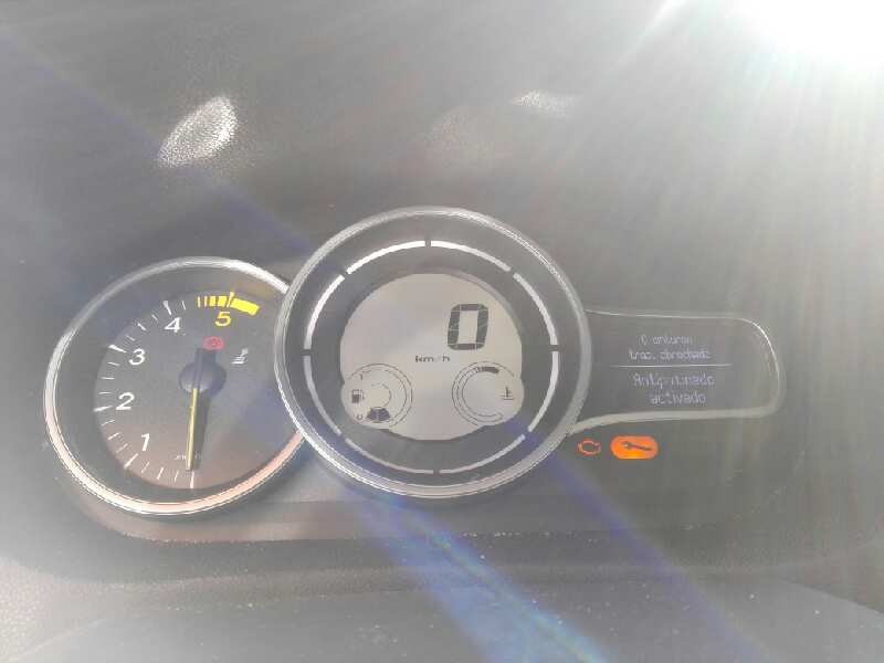 renault megane iii berlina 5 p del año 2011