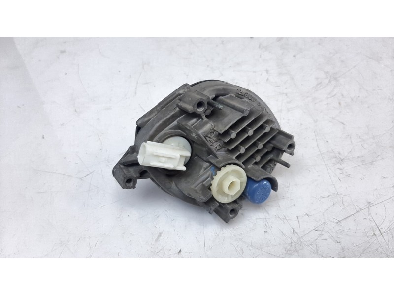 Recambio de faro antiniebla derecho para mazda cx-5 evolution 2wd referencia OEM IAM B63B51680A  