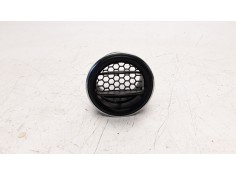 Recambio de rejilla aireadora para dacia sandero 0.9 tce cat referencia OEM IAM 687607797R   2