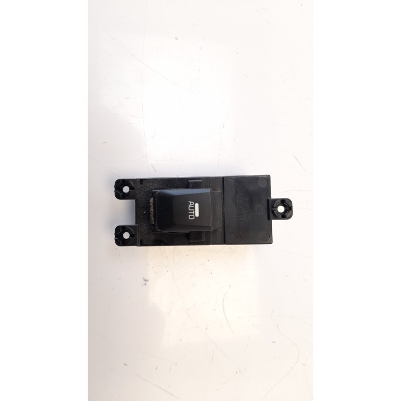 Recambio de mando elevalunas delantero derecho para kia cee´d 1.6 crdi cat referencia OEM IAM 49D5101000 93580A2000 