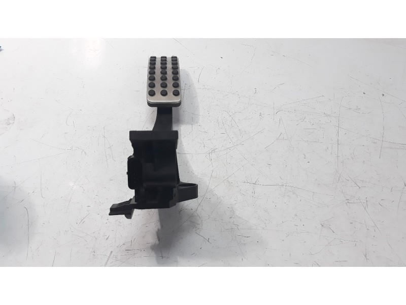 Recambio de potenciometro pedal para mercedes-benz clase cla (w117) cla 180 (117.342) referencia OEM IAM A2463001604  