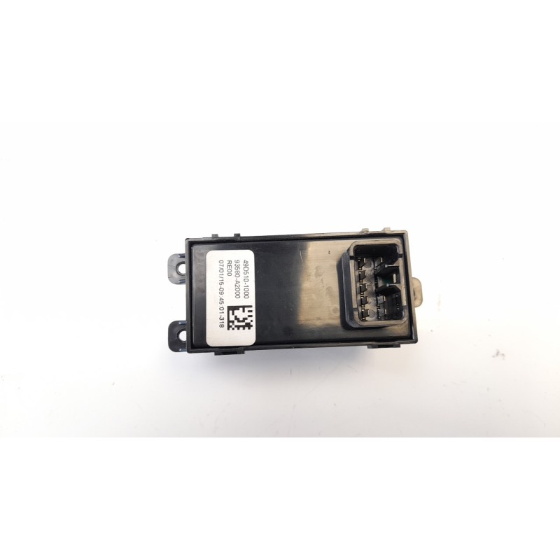 Recambio de mando elevalunas delantero derecho para kia cee´d 1.6 crdi cat referencia OEM IAM 49D5101000 93580A2000 