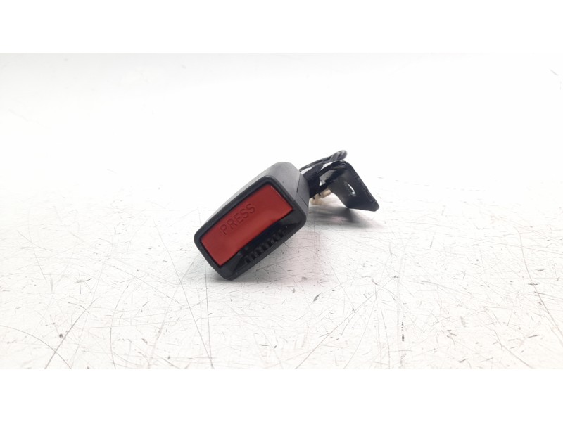 Recambio de cinturon seguridad trasero derecho para ssangyong rexton limited 4x4 referencia OEM IAM 7562036110LBN  