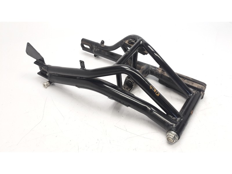 Recambio de puente trasero para benelli trk 502 trk 502 referencia OEM IAM R3000700000CM  