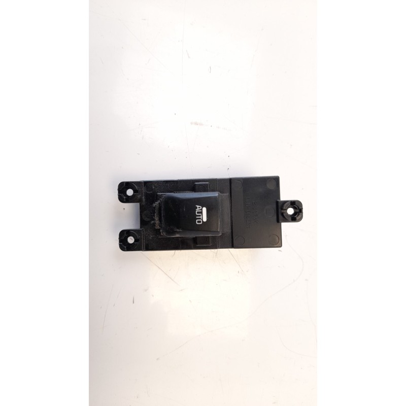 Recambio de mando elevalunas trasero derecho para kia cee´d 1.6 crdi cat referencia OEM IAM 49D5101000 93580A2000 