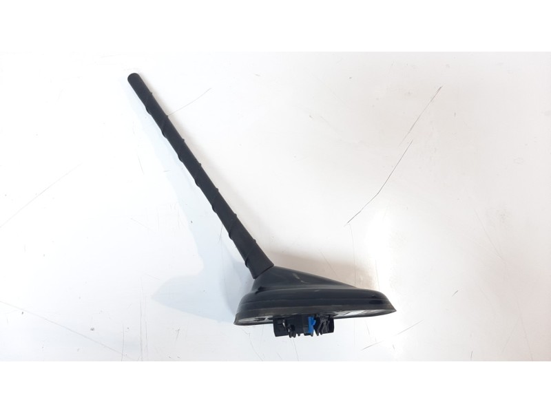 Recambio de antena para volkswagen t-cross 1.0 tsi referencia OEM IAM 5Q0035507A  
