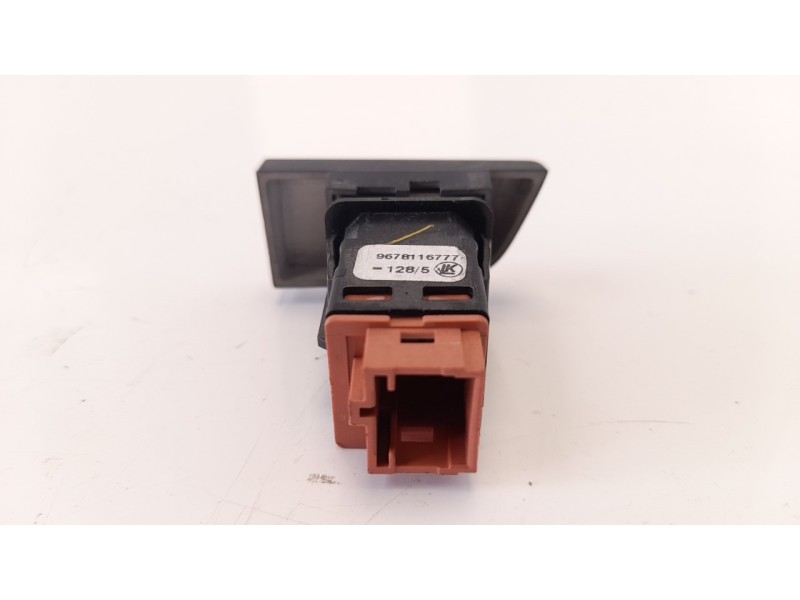 Recambio de interruptor para citroen c4 picasso referencia OEM IAM 9678116777  