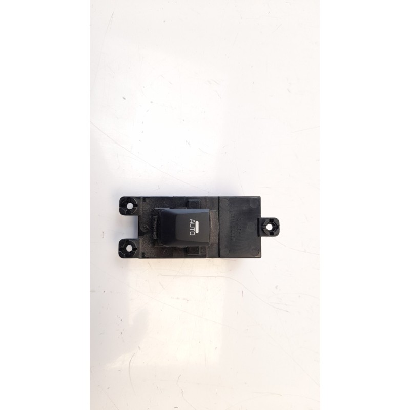 Recambio de mando elevalunas trasero izquierdo para kia cee´d 1.6 crdi cat referencia OEM IAM 49D5101000 93580A2000 