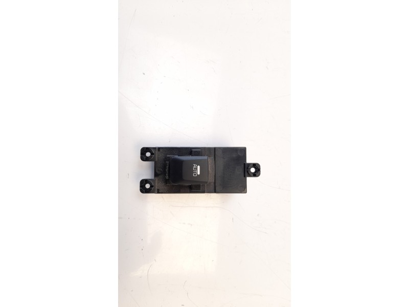 Recambio de mando elevalunas trasero izquierdo para kia cee´d 1.6 crdi cat referencia OEM IAM 49D5101000 93580A2000 