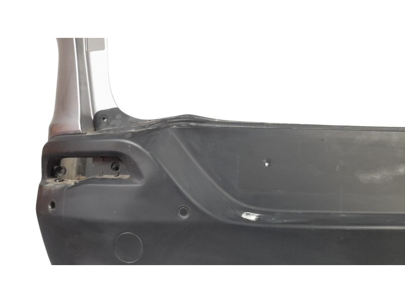 Recambio de paragolpes trasero para jeep cherokee 2.0 m-jet cat referencia OEM IAM 68407956AB  