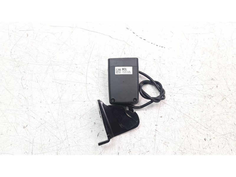 Recambio de cinturon seguridad trasero izquierdo para ssangyong rexton limited 4x4 referencia OEM IAM 7561036110LBN  