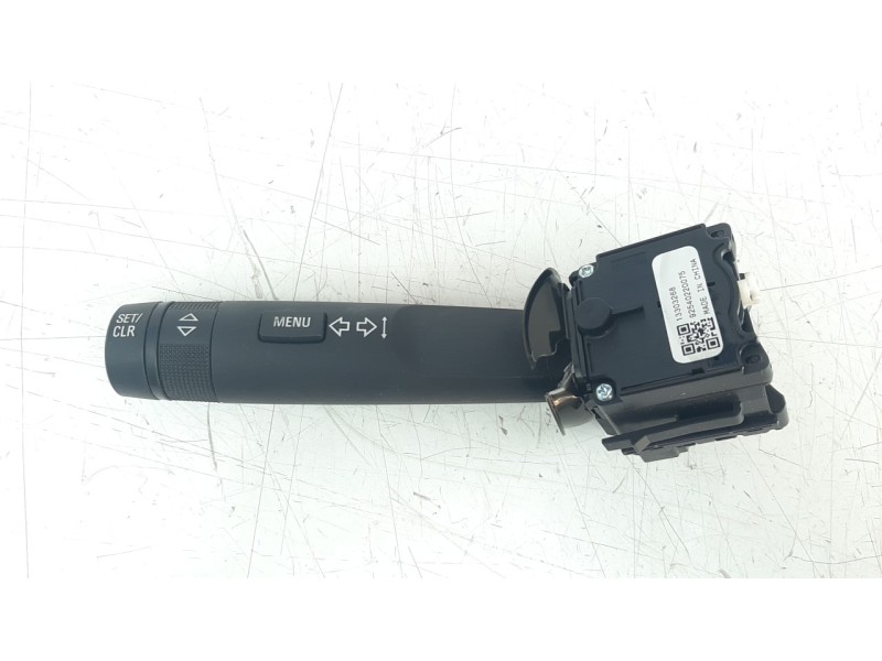 Recambio de mando intermitentes para opel insignia berlina 2.0 16v cdti referencia OEM IAM 13303268  