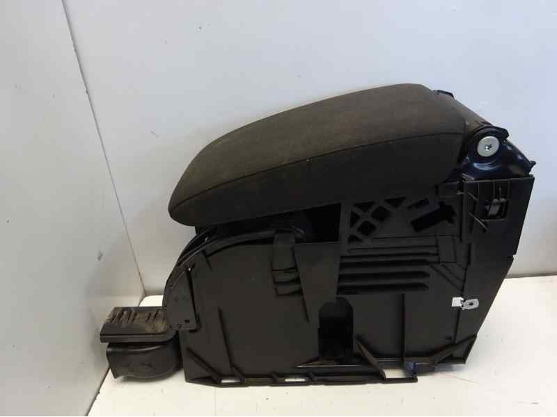 Recambio de apoyabrazos central para volkswagen golf vi (5k1) advance bluemotion referencia OEM IAM   