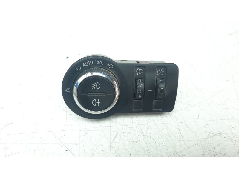 Recambio de mando luces para opel insignia berlina 2.0 16v cdti referencia OEM IAM 13268702  
