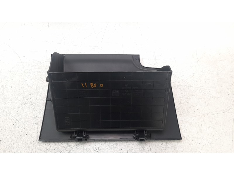 Recambio de guantera para ssangyong rexton limited 4x4 referencia OEM IAM 7771036000  