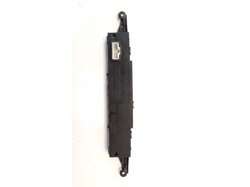 Recambio de pantalla multifuncion para kia cee´d 1.6 crdi cat referencia OEM IAM 94510A2000WK  
