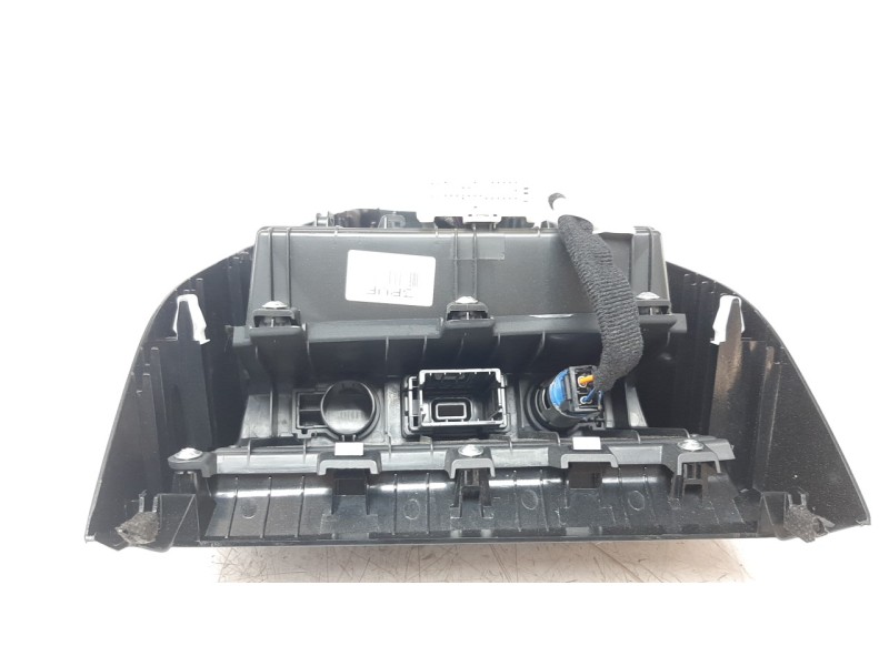Recambio de moldura para kia stonic (ybcuv) 1.0 tgdi cat referencia OEM IAM 84635H8000  