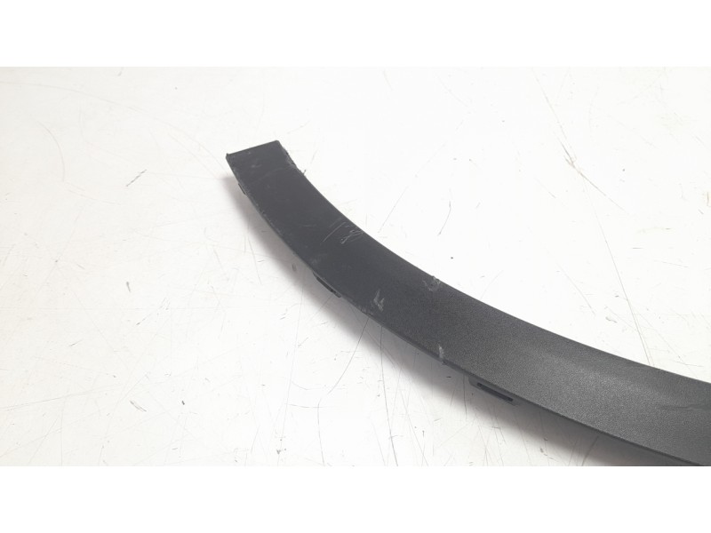 Recambio de aletin delantero derecho para ssangyong rexton limited 4x4 referencia OEM IAM 7952036000  