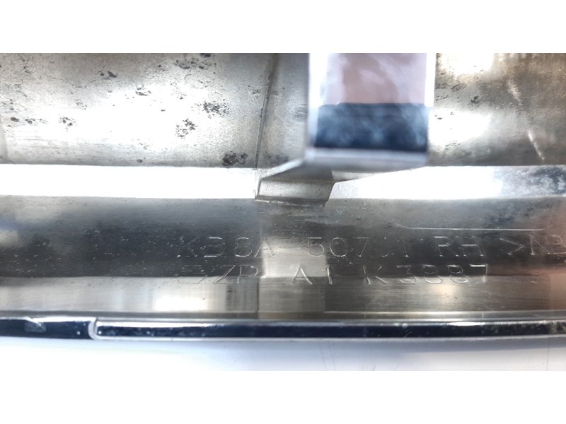 Recambio de moldura bajo faro derecho para mazda cx-5 evolution 2wd referencia OEM IAM KB8A507J1  