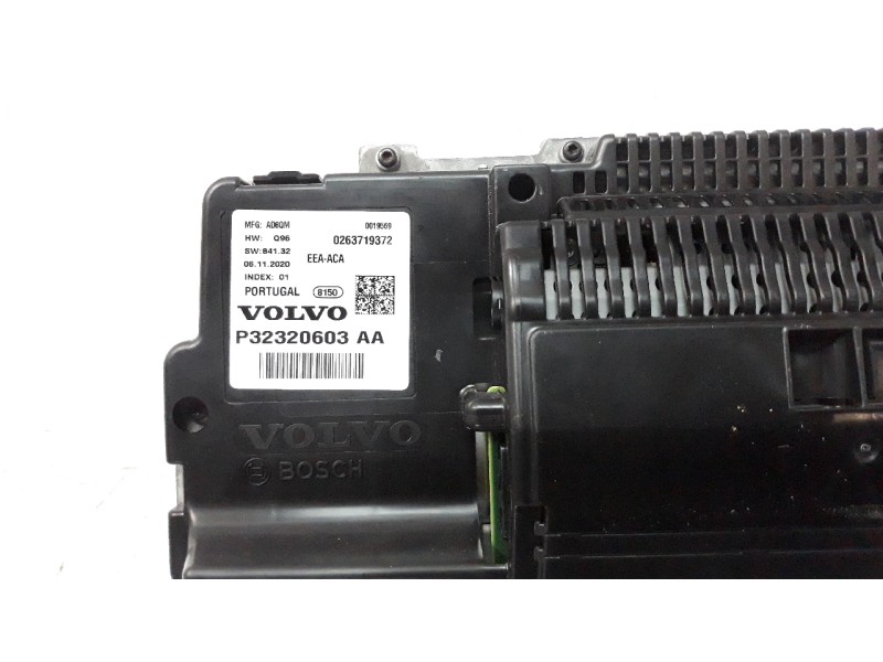 Recambio de cuadro instrumentos para volvo xc60 referencia OEM IAM 36013031  
