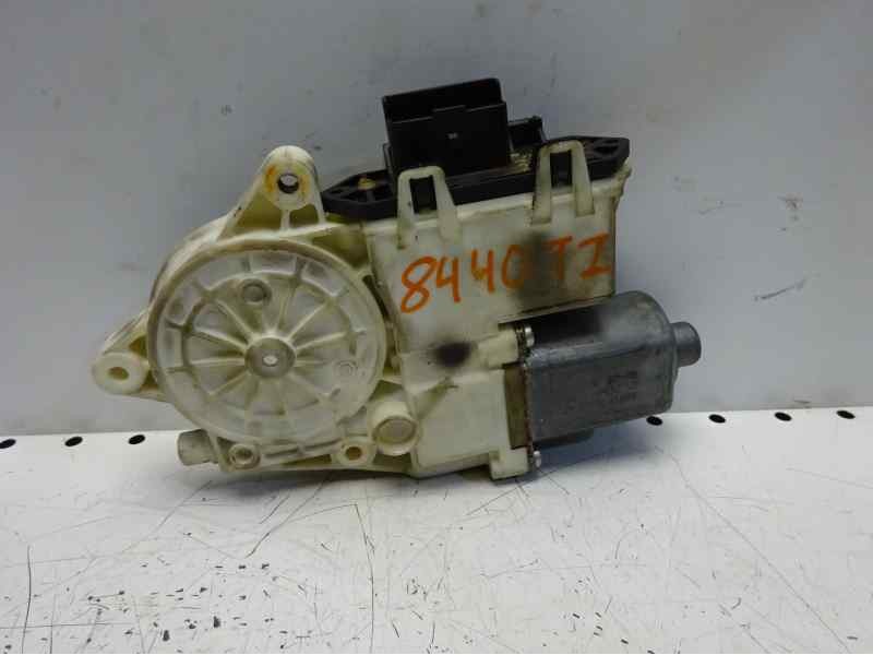 Recambio de motor elevalunas trasero izquierdo para citroen c4 berlina sx referencia OEM IAM 0130822239 1137328165 