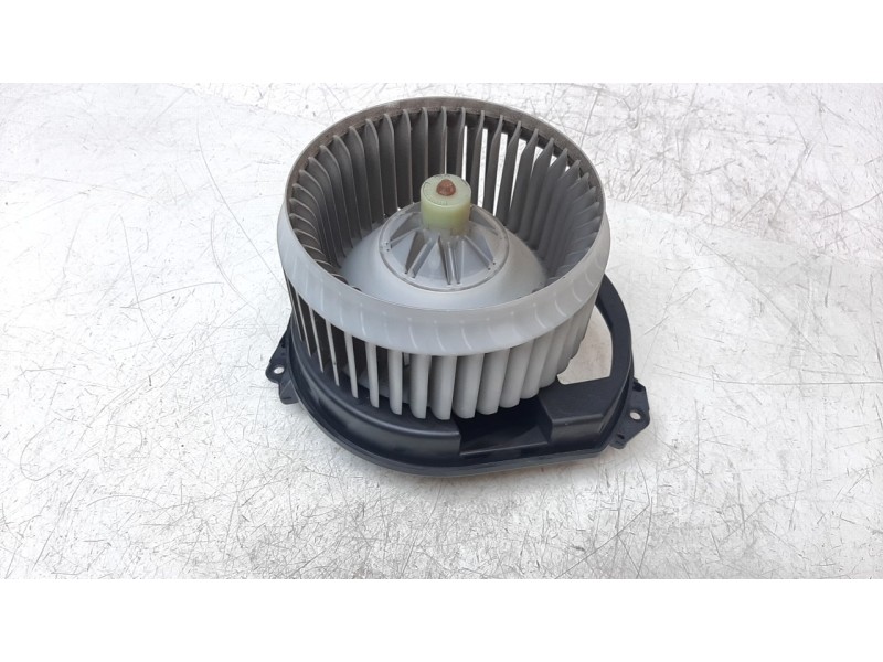 Recambio de ventilador calefaccion para jeep cherokee 2.0 m-jet cat referencia OEM IAM 68223053AC  
