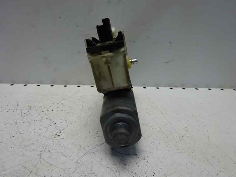 Recambio de motor elevalunas trasero izquierdo para citroen c4 berlina sx referencia OEM IAM 0130822239 1137328165 