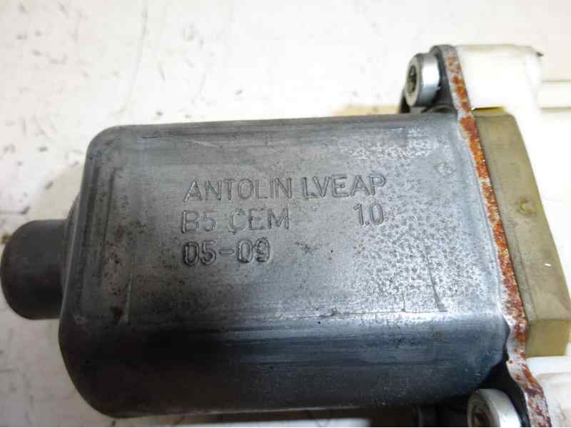Recambio de motor elevalunas trasero izquierdo para citroen c4 berlina sx referencia OEM IAM 0130822239 1137328165 