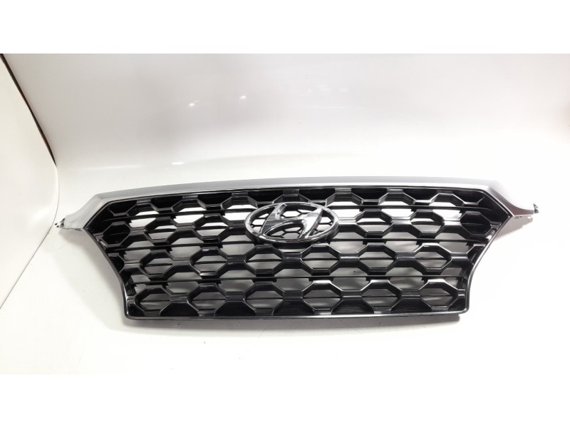 Recambio de rejilla delantera para hyundai santa fe 2.2 crdi cat referencia OEM IAM 96366S1100  
