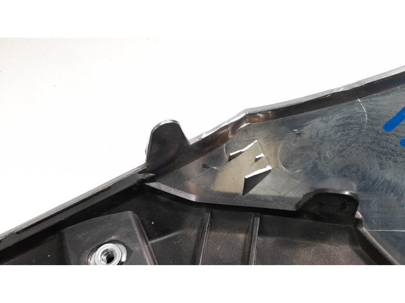Recambio de rejilla delantera para hyundai santa fe 2.2 crdi cat referencia OEM IAM 96366S1100  