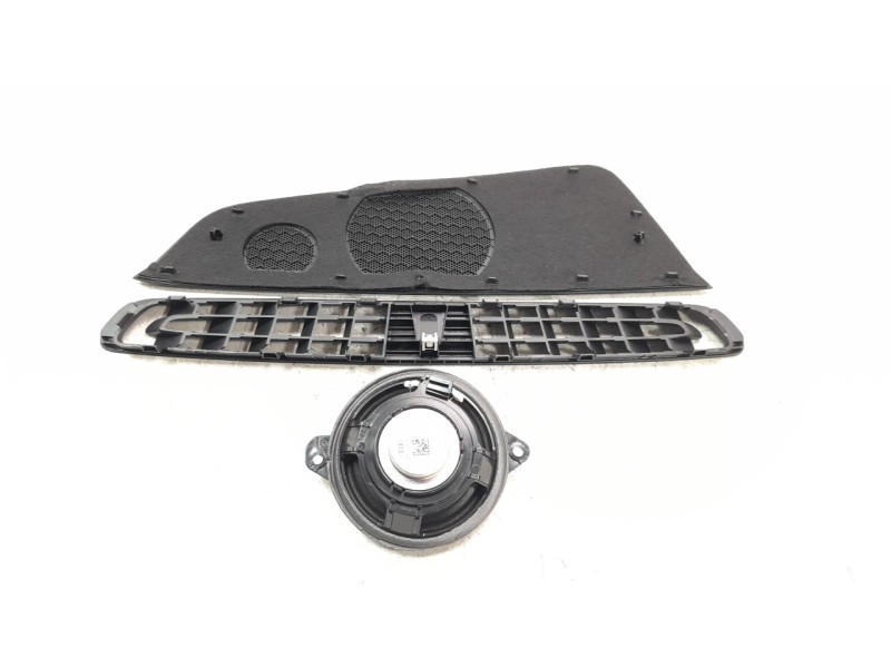 Recambio de moldura para audi q7 4mg referencia OEM IAM 4M0035416  