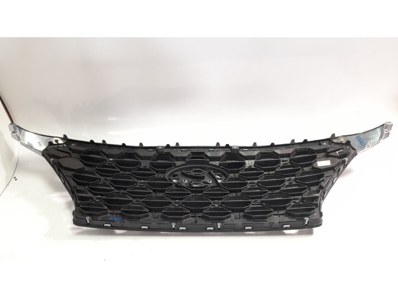 Recambio de rejilla delantera para hyundai santa fe 2.2 crdi cat referencia OEM IAM 96366S1100  