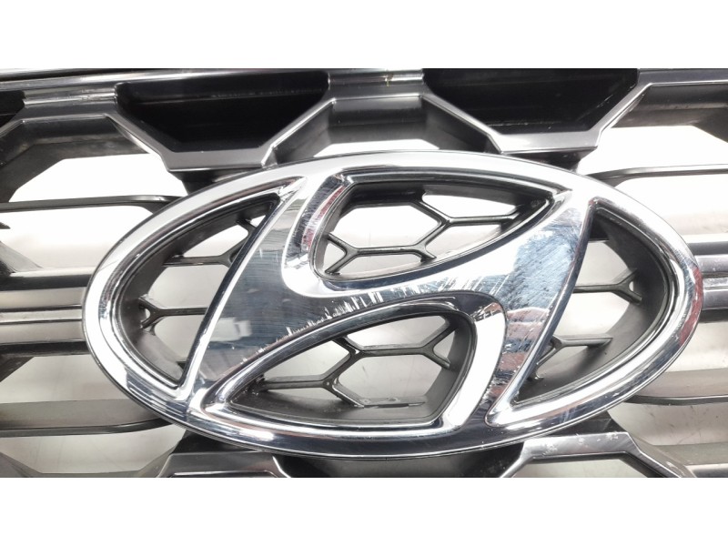 Recambio de rejilla delantera para hyundai santa fe 2.2 crdi cat referencia OEM IAM 96366S1100  
