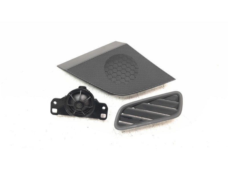 Recambio de moldura para audi q7 4mg referencia OEM IAM 4M0035399  