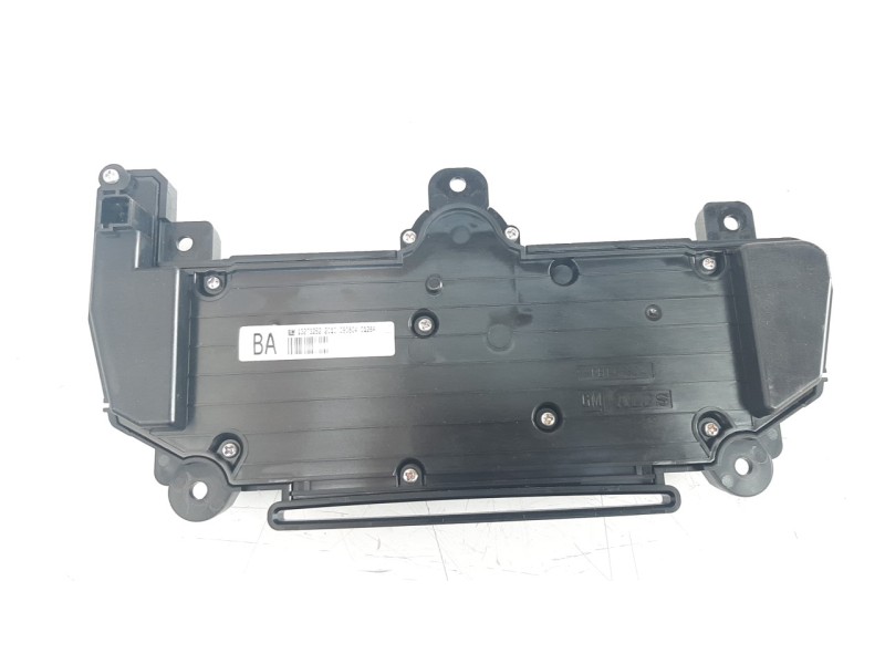 Recambio de sistema audio / radio cd para opel insignia berlina 2.0 16v cdti referencia OEM IAM 13273252  