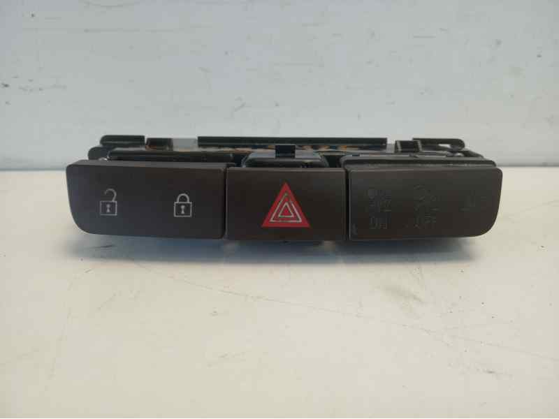 Recambio de warning para opel insignia berlina cosmo referencia OEM IAM 13271928  
