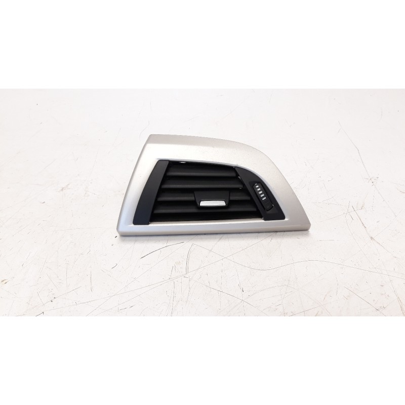 Recambio de rejilla aireadora para bmw serie 1 lim. (f20) 2.0 turbodiesel referencia OEM IAM 9205355  