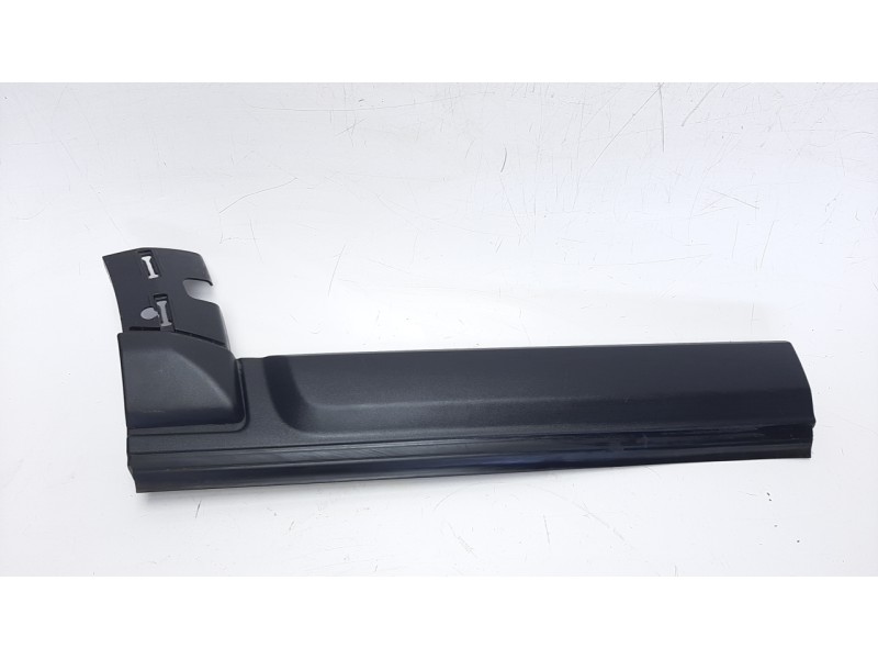 Recambio de moldura para land rover discovery 4 3.0 td v6 cat referencia OEM IAM 9H2220170AW  