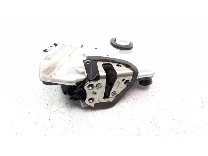 Recambio de cerradura puerta delantera derecha para toyota hilux vii 2.4 d referencia OEM IAM 6903002480  