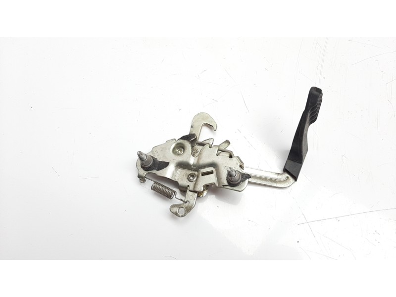 Recambio de cerradura capo para citroen c3 1.2 12v vti referencia OEM IAM 9685613880  