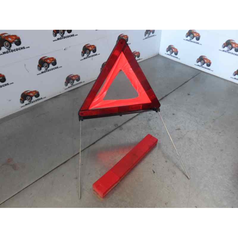 Recambio de triangulo emergencias para porsche 911 (typ 996) carrera 4 coupe referencia OEM IAM TRANGULOEMER  