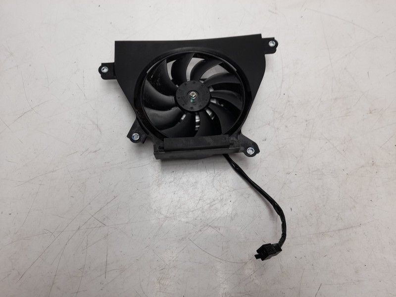 Recambio de electroventilador para kawasaki versys 650 versys 650 referencia OEM IAM 852719  