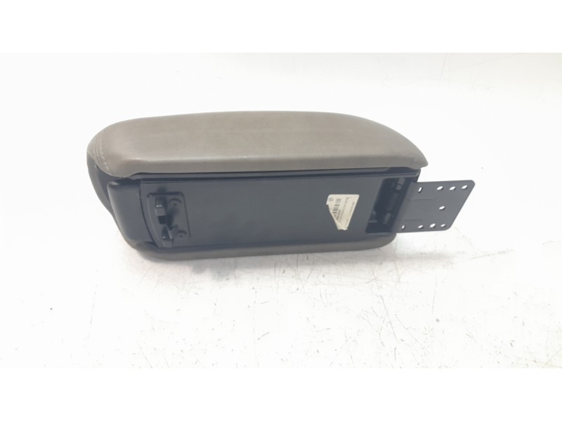 Recambio de apoyabrazos central para fiat tipo ii (356) sedan 1.6 jtdm 16v referencia OEM IAM 7356312980E  