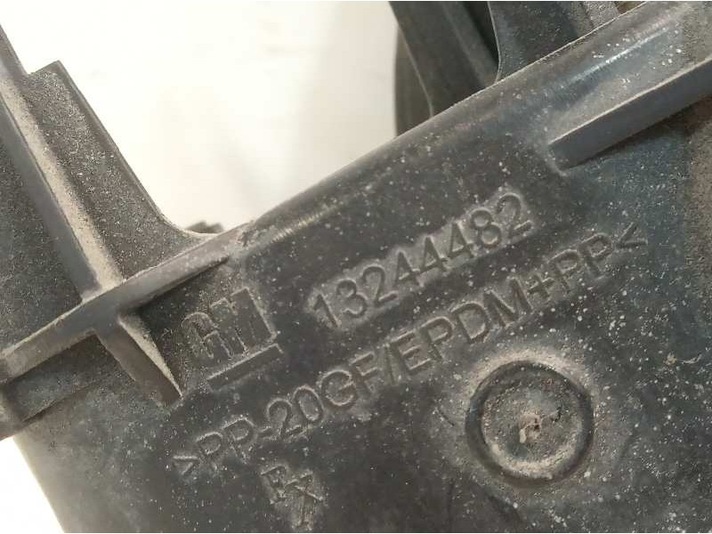 Recambio de tapa exterior combustible para opel insignia berlina cosmo referencia OEM IAM 13244482  