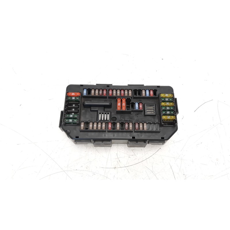 Recambio de caja reles / fusibles para bmw serie 1 lim. (f20) 2.0 turbodiesel referencia OEM IAM 933787901  
