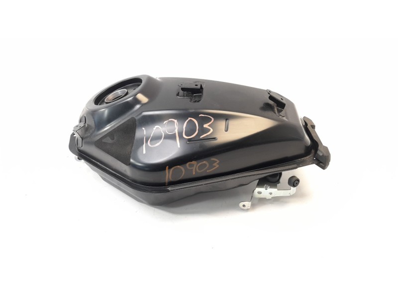 Recambio de deposito combustible para yamaha mt-07 referencia OEM IAM BAT2411000  