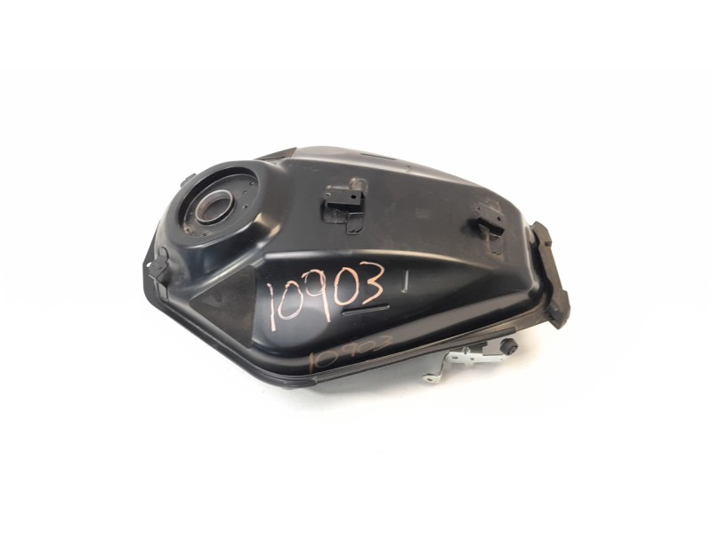 Recambio de deposito combustible para yamaha mt-07 referencia OEM IAM BAT2411000  