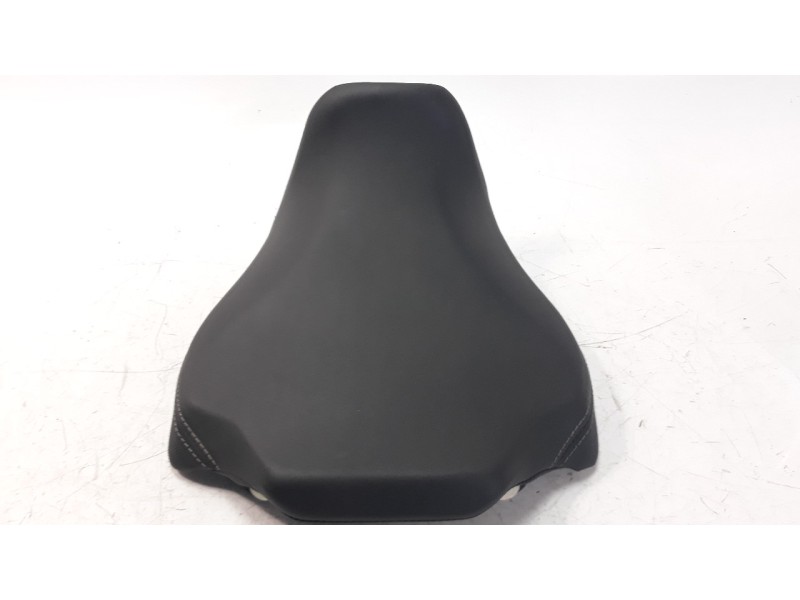 Recambio de asiento para honda cb 650r referencia OEM IAM 77100MKN0510  