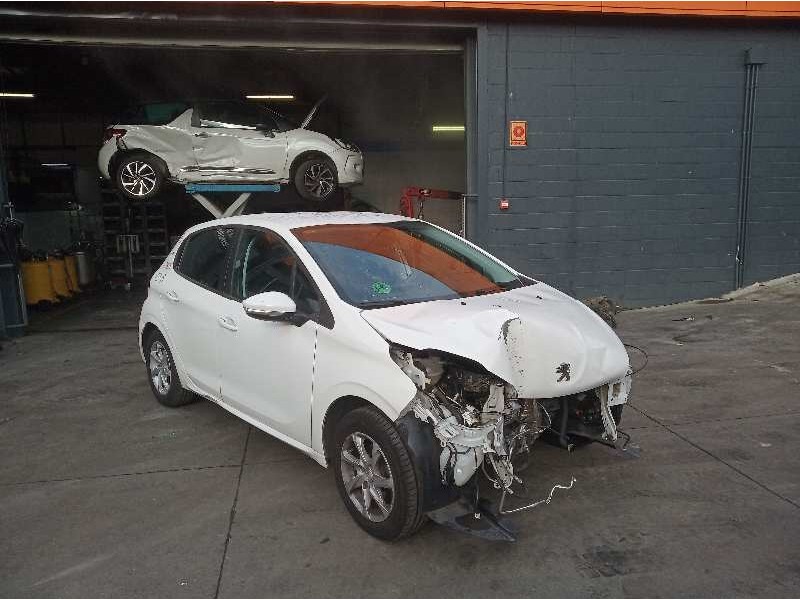 peugeot 208 del año 2015