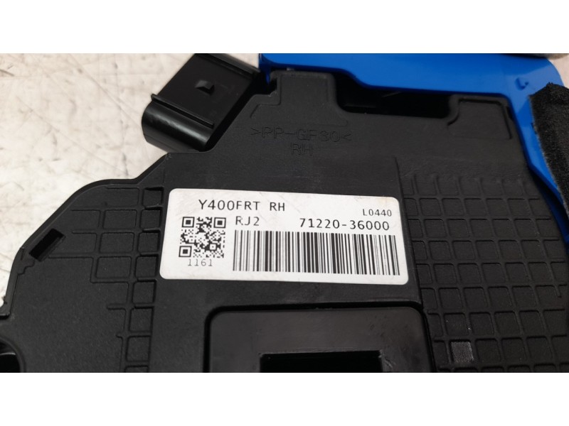 Recambio de cerradura puerta delantera derecha para ssangyong rexton limited 4x4 referencia OEM IAM 7122036000  